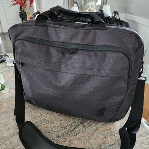 Men's Black ziper Laptop bag 17.1"L